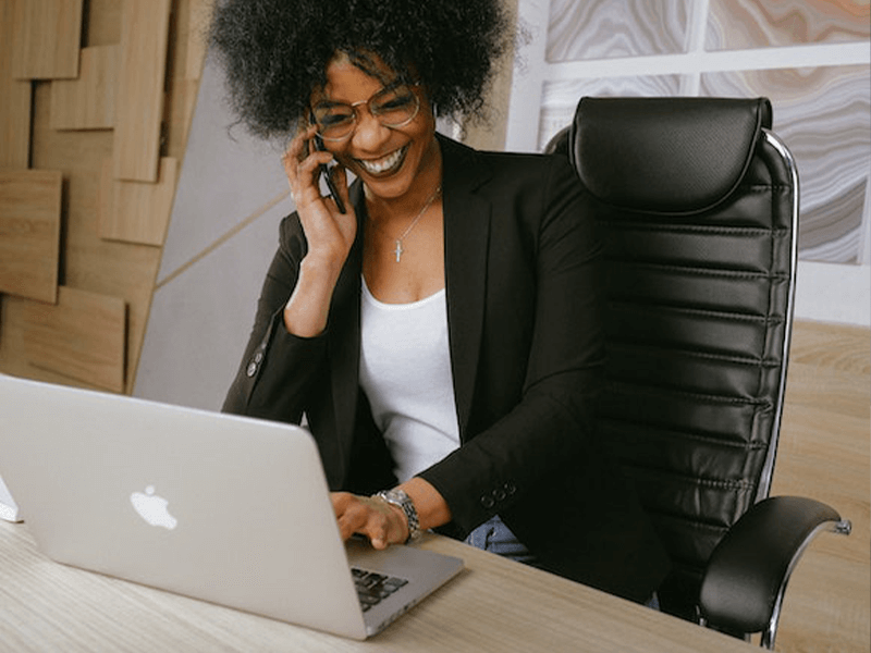 Build customer loyalty by responding to positive feedback